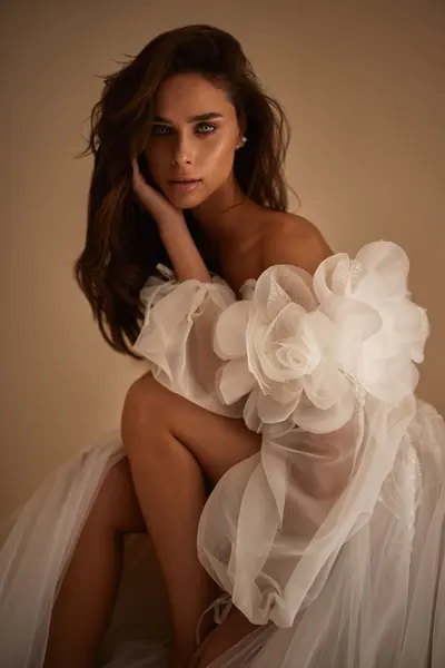 Lupita, suknia ślubna — zdjęcie 4
