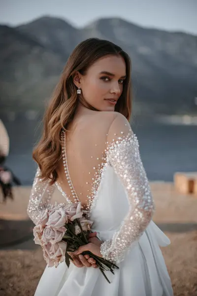 Emanuella, suknia ślubna — zdjęcie 2